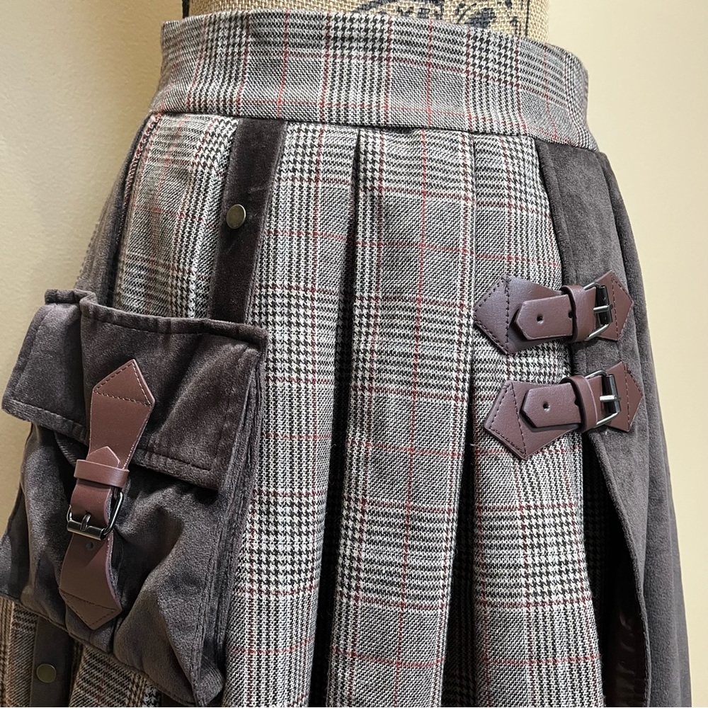 Brown Plaid Steampunk Buckle Asymmetric Utility Skirt - Picture 4 of 12
